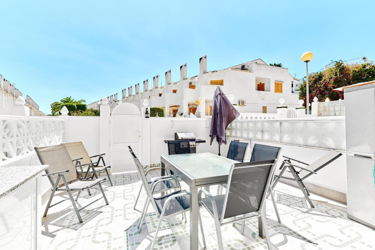 Espanhouse Sonia In La Zenia Playas De 奥里韦拉 外观 照片