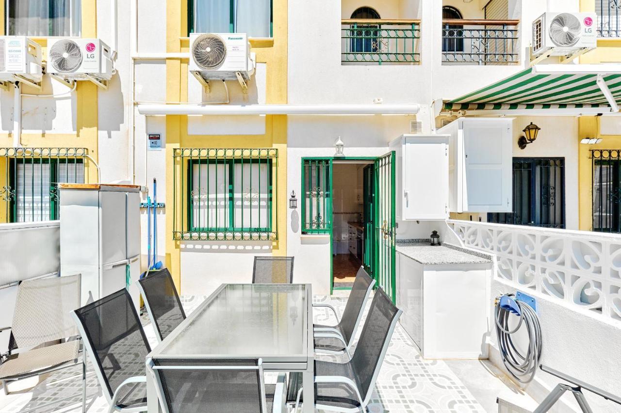 Espanhouse Sonia In La Zenia Playas De 奥里韦拉 外观 照片