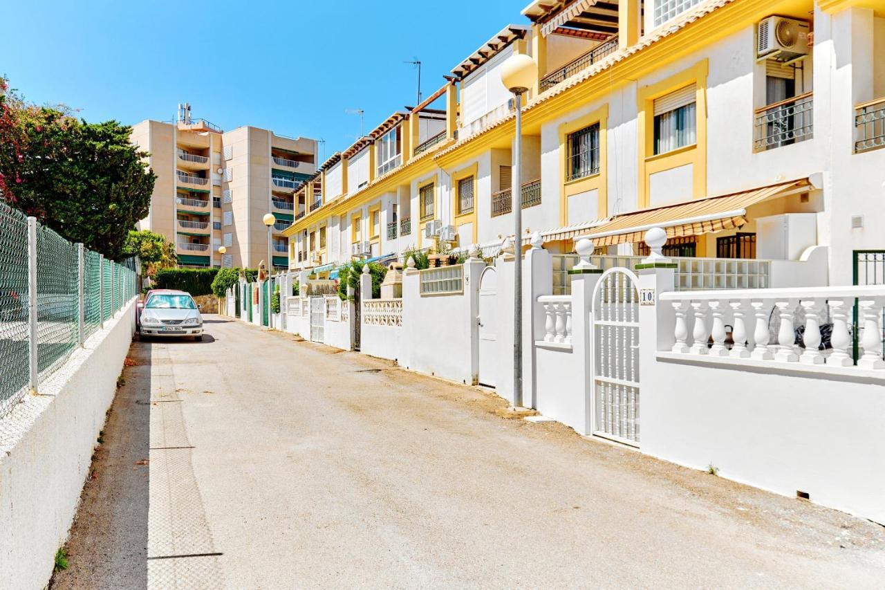 Espanhouse Sonia In La Zenia Playas De 奥里韦拉 外观 照片