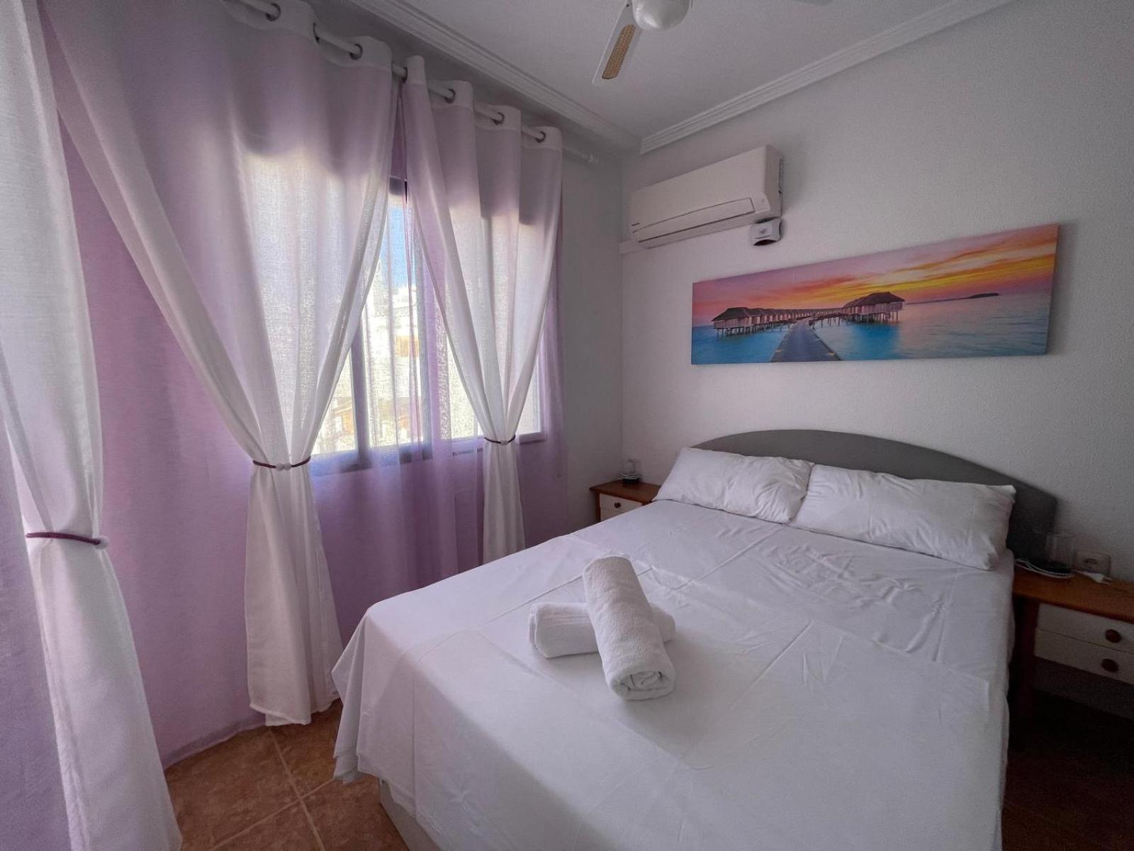 Espanhouse Sonia In La Zenia Playas De 奥里韦拉 外观 照片