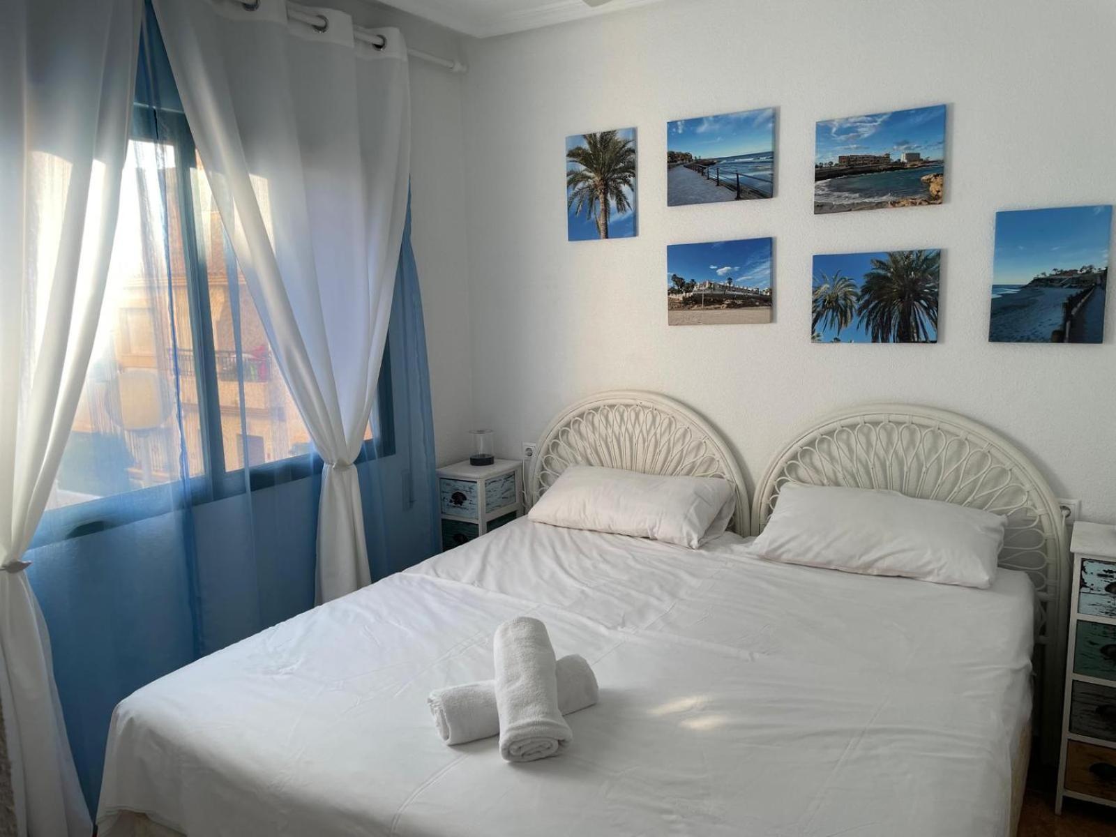 Espanhouse Sonia In La Zenia Playas De 奥里韦拉 外观 照片
